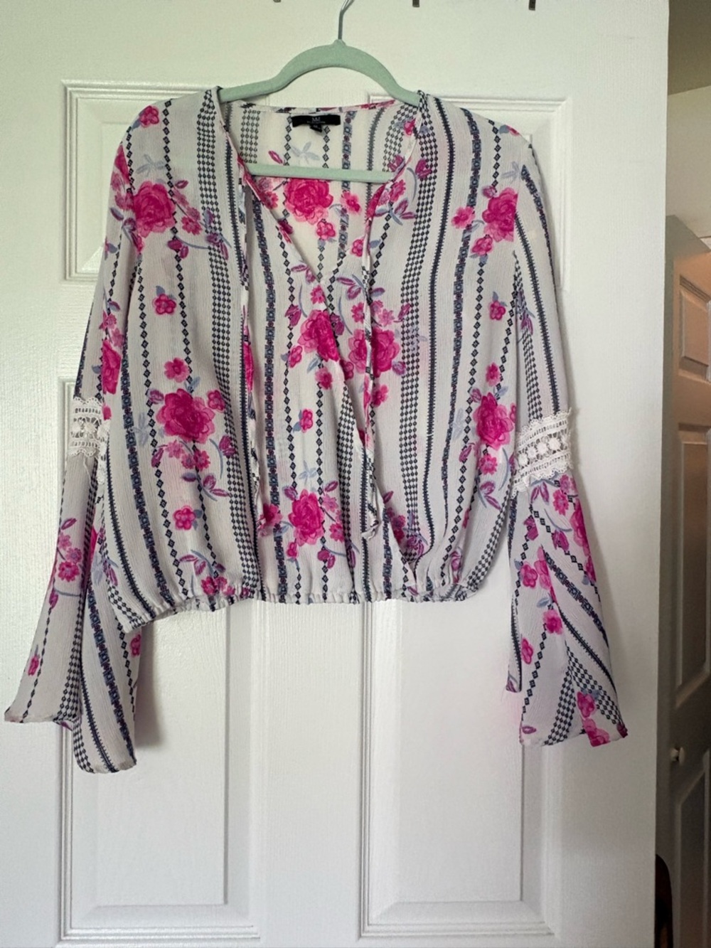 Boho Floral Tie Front Blouse Size M Cropped Bell Sleeve Top